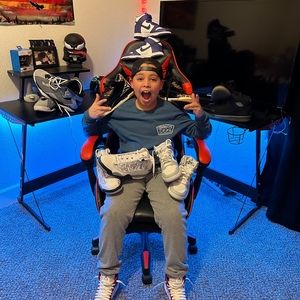 Meet your Posher, James